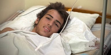 "Не встигли дістатися укриття": історія школяра, який врятував друга з-під завалів (фото)