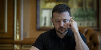 Зеленський прийде на засідання фракції "Слуга народу" після провальних голосувань у Раді, — ЗМІ