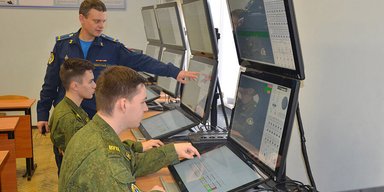 Готовятся к войне с НАТО: хакеры взломали почтовые ящики офицеров ВС РФ (фото)