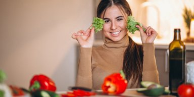 Диета для здоровья глаз: 10 продуктов, которые помогут улучшить зрение