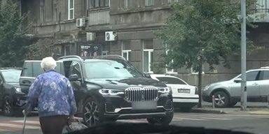 Від 4 до 8 мільйонів: Bihus назвав нардепів, які купили розкішні авто під час війни (відео)