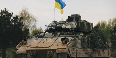 "Усі чекають Bradley — зірку поля бою": події в Курській області не просто рейд, — Sky News (відео)