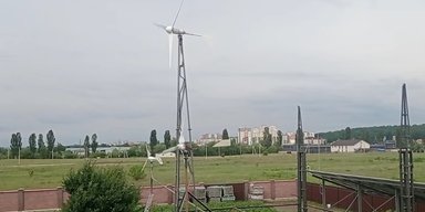 Вітрогенератори своїми руками: як підібрати елементи і встановити у себе вдома (відео)
