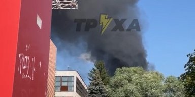 Стовп диму без прильотів: на околиці Києва пролунав потужний вибух (фото, відео)