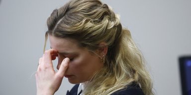 Адвокат Деппа розповіла, як Ембер Герд виводили з рівноваги одеколоном Джонні