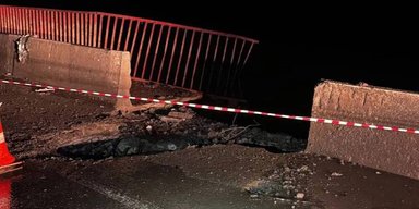 Оккупанты "уронили" украинский беспилотник на Чонгарский мост: кадры разрушений (фото)