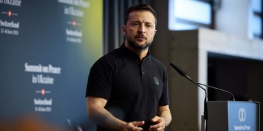 Британська газета Daily Mail помилилась у посаді Володимира Зеленського (фото)