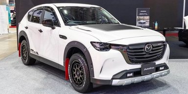 Мощный электрифицированный кроссовер Mazda подготовили к бездорожью (фото)