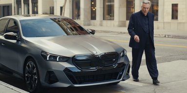 Хіпі, Сімпсони та зірки Голлівуду: найкраща автомобільна реклама на "Супербоулі 2024" (відео)