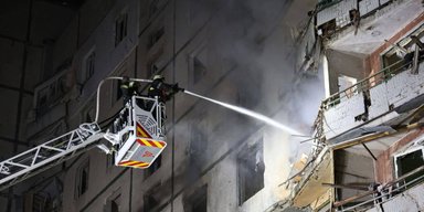 Более 10 пострадавших, пожары и разрушенные дома: ВС РФ атаковали Украину "шахедами"
