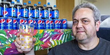 Мужчина выпивал 30 бутылок газировки ежедневно в течение 20 лет: что с ним произошло (фото)