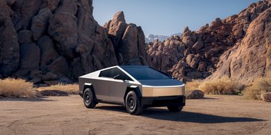 Подешевел на $20 000: представлен самый доступный пикап Tesla Cybertruck (фото)