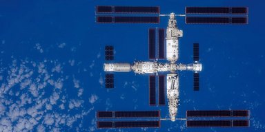 Китай уперше показав панорамні знімки з космосу своєї орбітальної станції "Тяньгун" (фото)