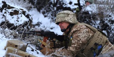 "Росіянам не по зубах": експерт пояснив, чим особливі лінії оборони, які будує Україна (відео)