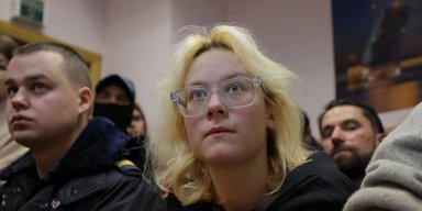 Заспівала — потрапила під суд: у Росії студентку покарали за "опозиційні" пісні