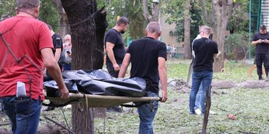 РФ атакувала дитячий майданчик у Миколаєві: все, що відомо про жертв та руйнування (фото)