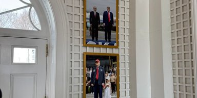 Рядом с кадром с внучкой: в Белом доме повесили фотографию Трампа с Путиным, — журналистка (фото)