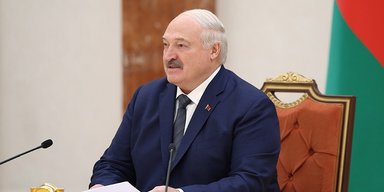 "Это болтовня": Лукашенко ответил на слова Зеленского о наступлении из Беларуси (видео)