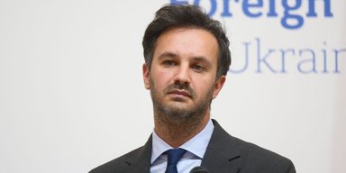 Сеть X назвала кадры военных преступлений РФ "шокирующим контентом": реакция МИД Украины