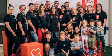 "Еще более 1500 защитников Мариуполя в плену": Ахметов продолжил работу проекта "Сердца Азовстали"