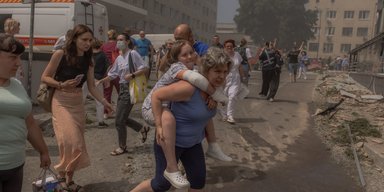 "Хватит детских смертей": популярные блогеры выступили за прекращение войны, почему военные их осудили