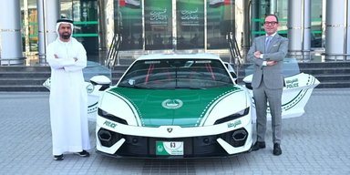 Поліція Дубая здивувала новим авто: гібридний Lamborghini розганяється до 100 км/год за 2,7 секунди
