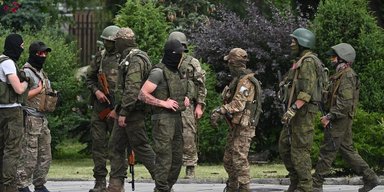 Покинули около 2000 боевиков: в Беларуси активно демонтируют лагерь ЧВК "Вагнер" (фото)