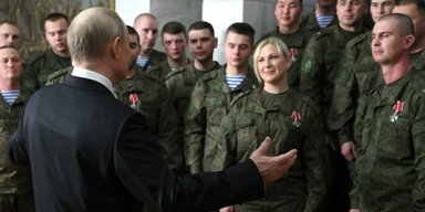 Не бензиновые бунты, а промывка мозгов: почему так важны удары вглубь РФ