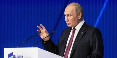 "Можна запудрити мізки мільйонам": Путін заявив, що РФ не починала війну в Україні (відео)