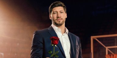 Поїздка до Москви та невдалий шлюб: що відомо про нового "Холостяка" Кравцова