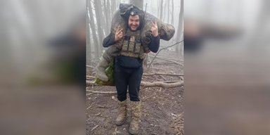 Несли оккупанта 10 км по минным полям: бойцы 47 бригады взяли в плен белоруса (видео)