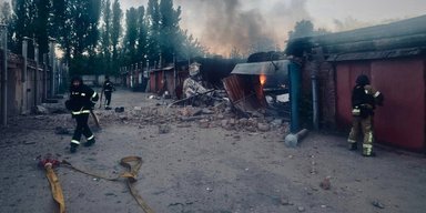 "Горели гаражи": в ГСЧС показали последствия удара "Орешника" по Белой Церкви (фото)
