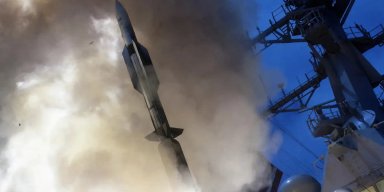 Стоит $4,3 млн: ВМС США впервые применили ракету SM-6 для защиты от атаки хуситов