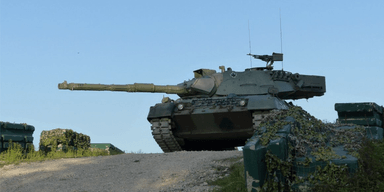 "Повысят оперативные возможности": ВСУ тестируют версию танка Leopard 1A5 (видео)