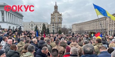 Пришли сотни горожан и президент: в Киеве прощаются с легендарным "Да Винчи" (видео, фото)