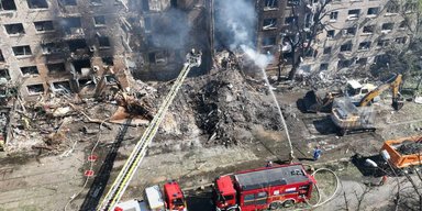 ВС РФ попали по базе ГСЧС в Киеве: сгорела вся спасательная техника, есть разрушения (видео)