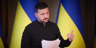 "Україна не виведе війська з власної території": Зеленський розкрив деталі дзвінка Трампа (відео)