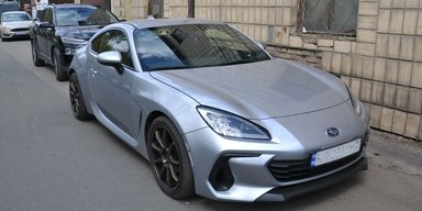 У Києві засвітився рідкісний і недорогий спорткар Subaru зі зразковою керованістю (фото)
