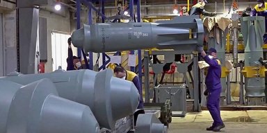 Велика загроза: чи може Су-34 стати носієм авіабомби ФАБ-3000 (відео)