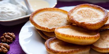 Вкусный и полезный завтрак: оладьи без муки и сахара