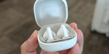 Более дешевая альтернатива Xiaomi: первые наушники-клипсы Redmi уже близко (фото)