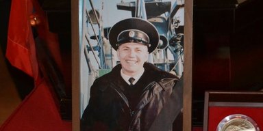 Не відвертівся: у РФ поховали капітана катера "Серна", який атакували морські дрони ЗСУ (фото)