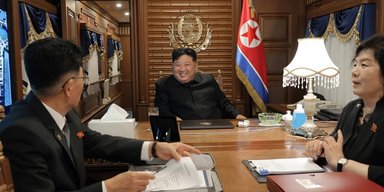 Не доверяет даже союзнику: Ким Чен Ын приехал в Китай на бронепоезде