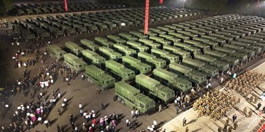 На вооружение армии КНДР поступила партия из 250 ракетных систем Hwasong-11D (фото)
