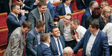 Битва титанов. На каких партнеров сможет рассчитывать Зеленский и "Слуга народа" в новой Раде