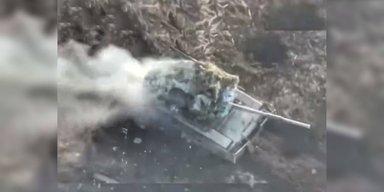 "Рекордсмен": ВС РФ под Угледаром потеряли 6 колонн техники, — Дикий (видео)