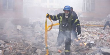 Более сотни ракет и десятки раненых: Зеленский о массированном обстреле ВС РФ (видео)