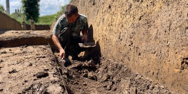 В Україні виявили вал та посуд, яким може бути понад 3000 років (фото, відео)