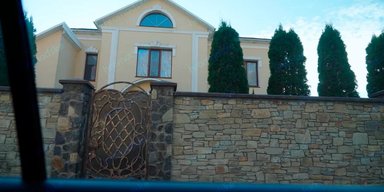 Врач МСЭК из Хмельницкой области обзавелась недвижимостью в Хорватии и имеет 4 имения, — расследование
