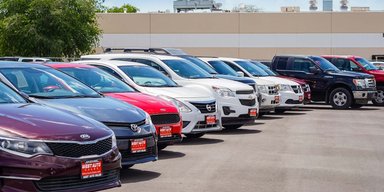 В Украине растет спрос на подержанные авто из США: самые популярные "битки" (фото)